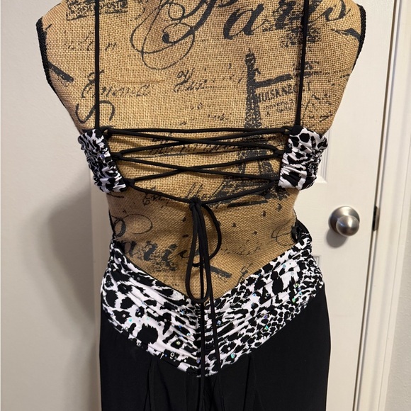 Formal dress size 7- NWOT- black and white - Picture 5 of 9